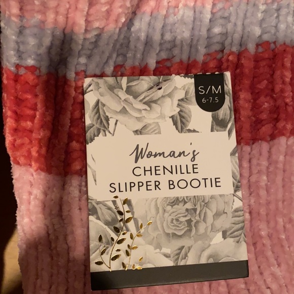 SOLD Slipper Booties - Picture 8 of 9